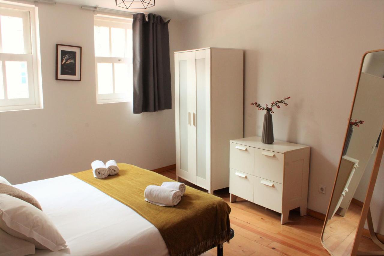 Aparthotel Oporto Entreparedes Екстериор снимка