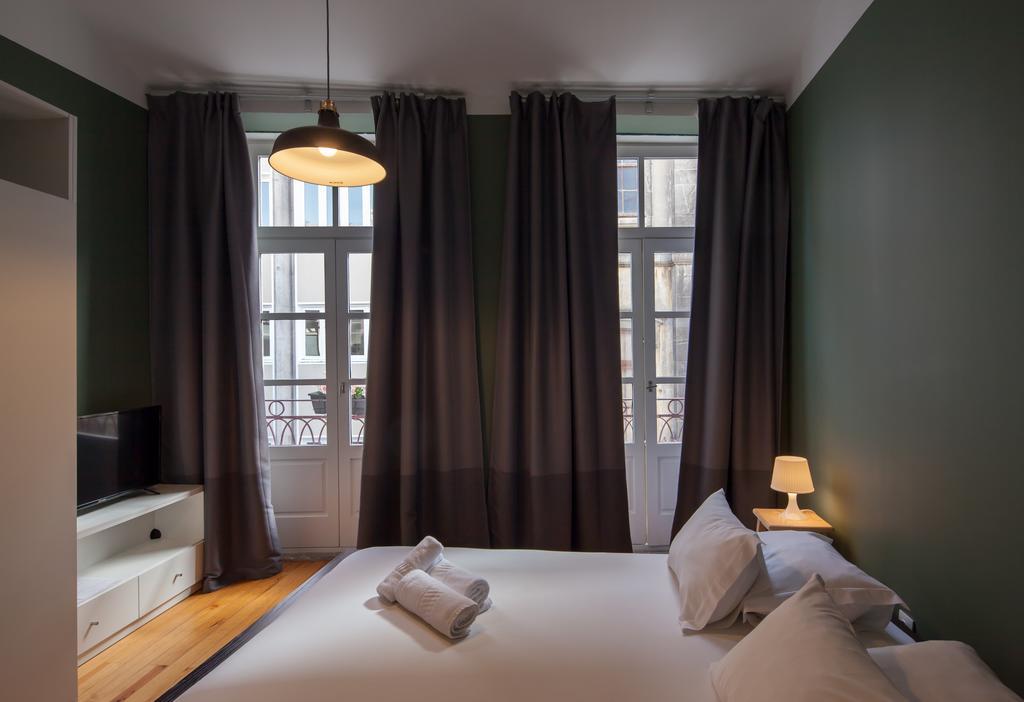 Aparthotel Oporto Entreparedes Екстериор снимка