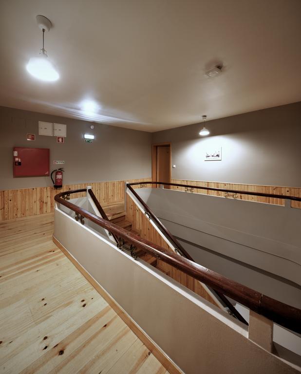 Aparthotel Oporto Entreparedes Екстериор снимка