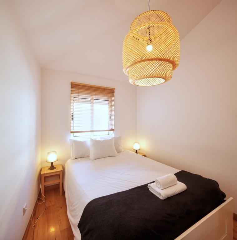 Aparthotel Oporto Entreparedes Екстериор снимка