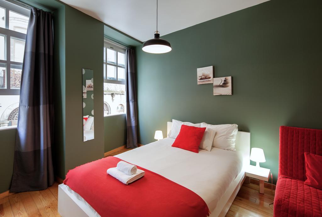Aparthotel Oporto Entreparedes Екстериор снимка
