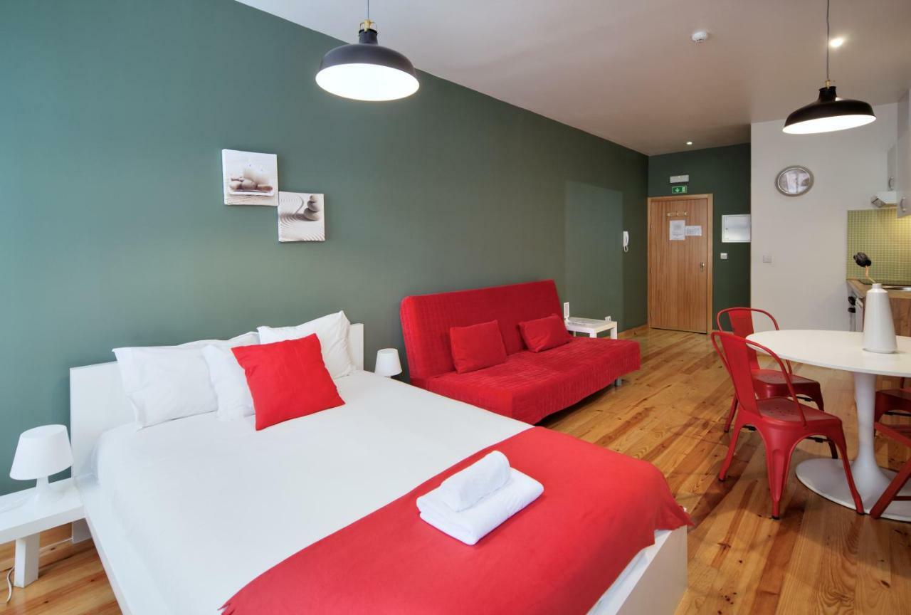 Aparthotel Oporto Entreparedes Екстериор снимка