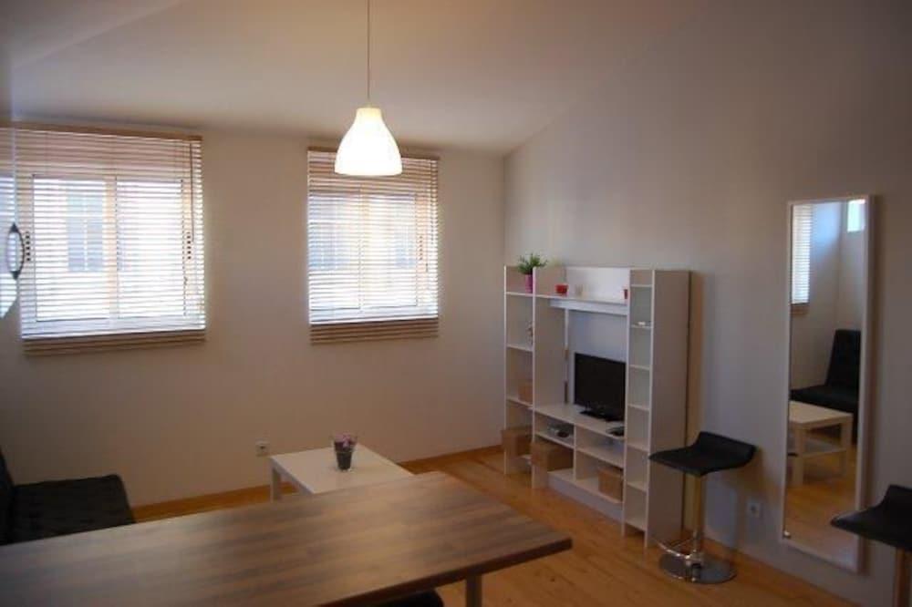 Aparthotel Oporto Entreparedes Екстериор снимка